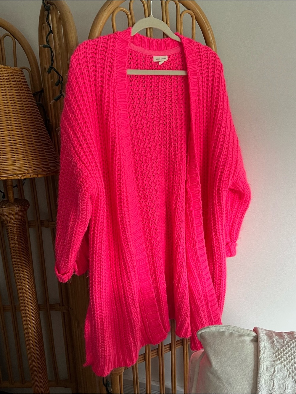 SOLD 🩷 Silence + Noise Neon Pink Chunky Ally Cardigan Urban Outfitters - Picture 14 of 15